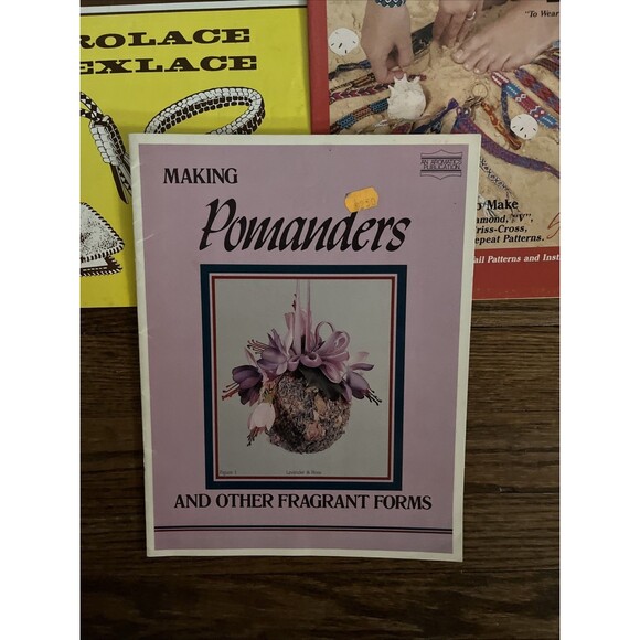 Lot of 3 Booklets Friendship Bracelets Knotting Making Pomanders - Picture 4 of 5